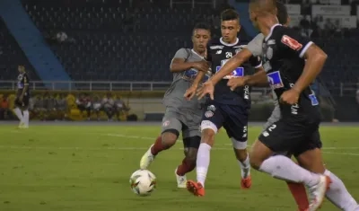 Víctor Cantillo será uno de los inicialistas para el partido. 