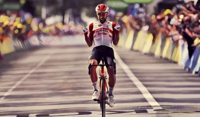 Thomas De Gent festeja el triunfo en la meta. 