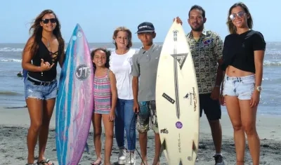 La candidata a la Gobernación, Elsa Noguera, visitando la zona donde se realiza el campeonato nacional
