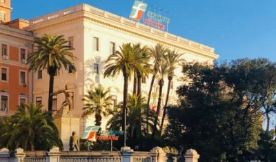 El Consejo de Administración de Ferrovie dello Stato Italiane evaluó las propuestas para salvar Alitalia.