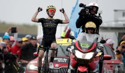 Simon Yates se impone en la jornada de montaña. 