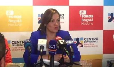 Ángela Garzón realizó una rueda de prensa para anunciar su decisión.