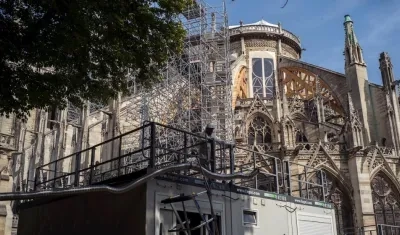 Notre Dame es reconstruida tras el incendio sufrido en abril.