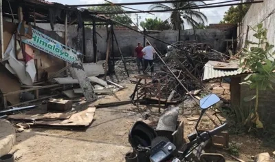 La fábrica quedó completamente destruida.