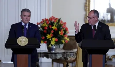 El Presidente Iván Duque y el representante de la Oficina de las Naciones Unidas contra la Droga y el Delito (UNODC), Pierre Lapaque, dialogan sobre el informe de Monitoreo de Territorios Afectados por Cultivos ilícitos 2018.