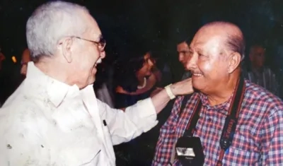 El nobel Gabriel García Márquez y el fotógrafo Libardo Cano.