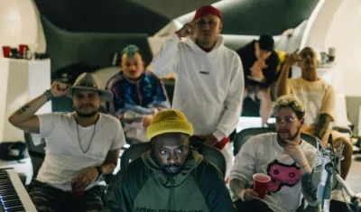 Piso 21 junto a la agrupación estadounidense Black Eyed Peas.