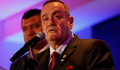 Alejandro Giammattee durante la celebración de su victoria virtual contra Sandra Torres de la UNE. 