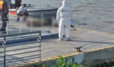 El CTI de la Fiscalía inspeccionó el cadáver.