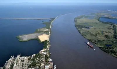 Canal de acceso al Puerto de Barranquilla.