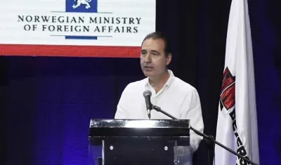 Eduardo Ferrer Mac - Gregor