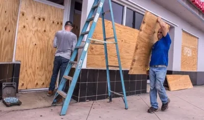 Así se preparan en Miami para sufrir al huracán Dorian.