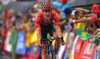 Nikias Arndt se impone en la meta. 