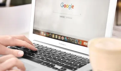 Google otra vez está en el ojo del huracán por datos a terceros, según investigación de regulador irlandés de datos.