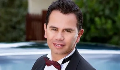 Jhonny Rivera, cantante de música popular.