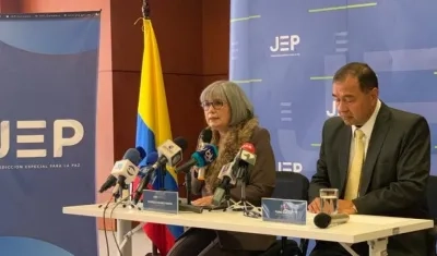 Presidenta de la JEP, Patricia Linares y Fiscal General (e) Fabio Espitia.