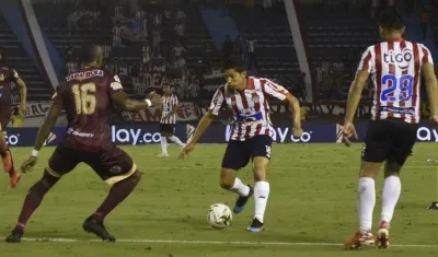 El volante chileno Matías Fernández.