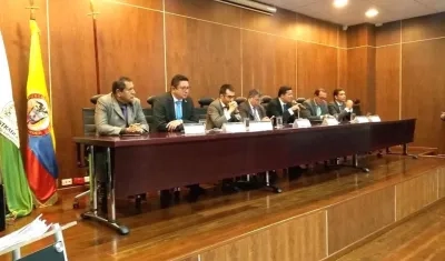 Magistrados del CNE en plena audiencia.