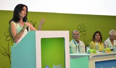 La Primera Dama del Distrito Katia Nule.