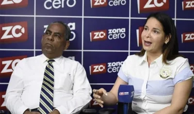 Médicos nefrólogos pediatras José Alberto Pimienta y Lorena Freyle.