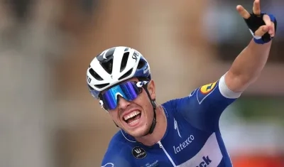 El francés Remi Cavagna (Deceuninck Quick Step), ganador de la etapa en Toledo.