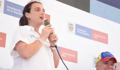 La Consejera Presidencial, Karen Abudinen, interviniendo en el Taller Construyendo País.