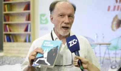 El escritor bogotano Andrés Hoyos.