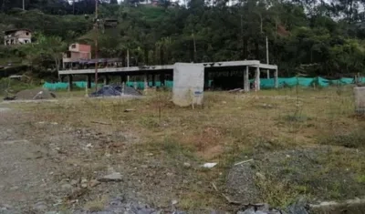 Obras retrasadas en megacolegio en Caldas.