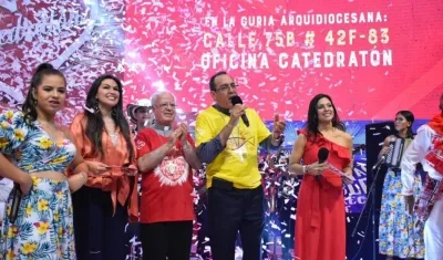 Monseñor Pablo Salas agradeció a los feligreses que donaron.