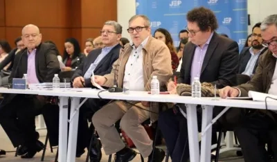 Carlos Lozada, Rodrigo Granda, Rodrigo Londoño y Pastor Alape.