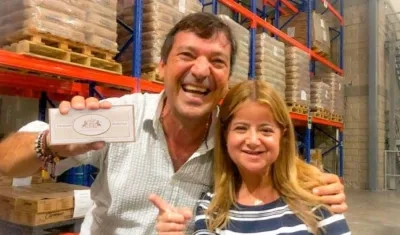 El presidente de Daabon, Alfonso Dávila, y la candidata a la Gobernación, Elsa Noguera.