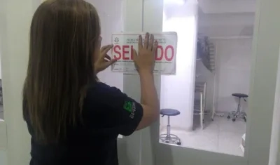 Cierre de área de quirófano no habilitado