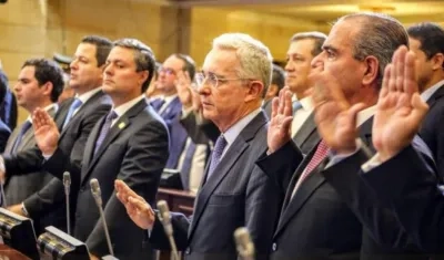 Congresistas del Centro Democrático liderados por Álvaro Uribe.