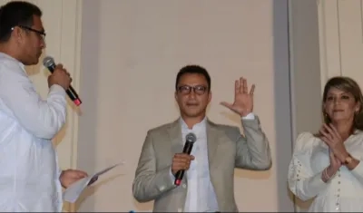 Carlos Caicedo, durante su posesión como Gobernador del Magdalena.