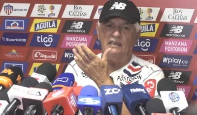 El técnico de Junior, Julio Comesaña.