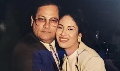 Abraham Quintanilla y Selena.