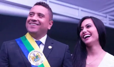 La psicóloga Haychelt Benitorevollo y el político Carlos Posada. 