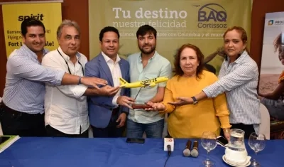 Rueda de prensa por la llegada de Spirit.