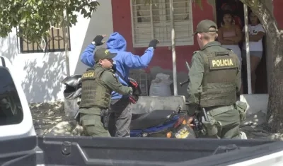 Requisas de la Policía en el barrio San Vicente.