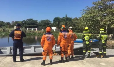 La Defensa Civil y la Armada buscan al menos desaparecido