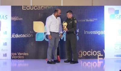 El Director de la C.R.A., Jesús León Insignares, y el Comandante de Policía Atlántico, Coronel Henry Jiménez.