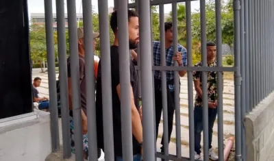 Tomistas siguen en paro.