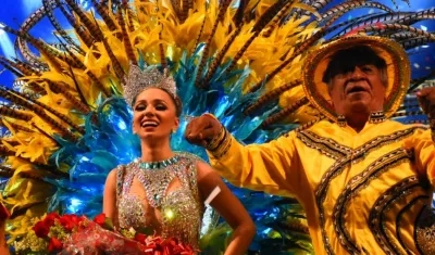 La Reina de la 44, Andrea Henríquez y el Rey Momo, Robinsón Albor.