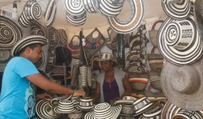 Exhibición de sombreros vueltiaos.