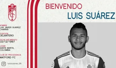 Luis Suárez fue recibido así por el Granada. 