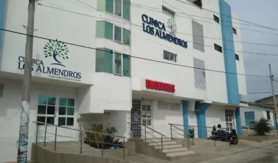 El herido fue trasladado a la Clínica Los Almendros.