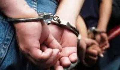 Los presuntos delincuentes fueron capturados por la Policía. 