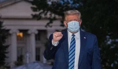 Los síntomas vitales y el examen físico del presidente Trump permanecen estables.