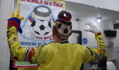 'El Cole' luce su nuevo peinado. 