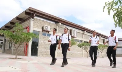 Durante el 2020, 19.794 estudiantes de 10º y 11º han sido formados como bachilleres y técnicos laborales.